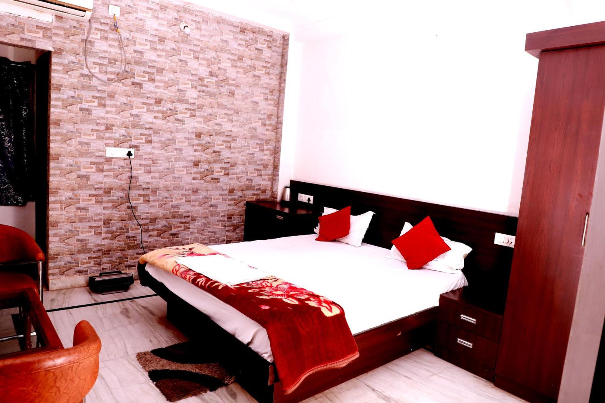 Hotel River View Khagaria Екстериор снимка
