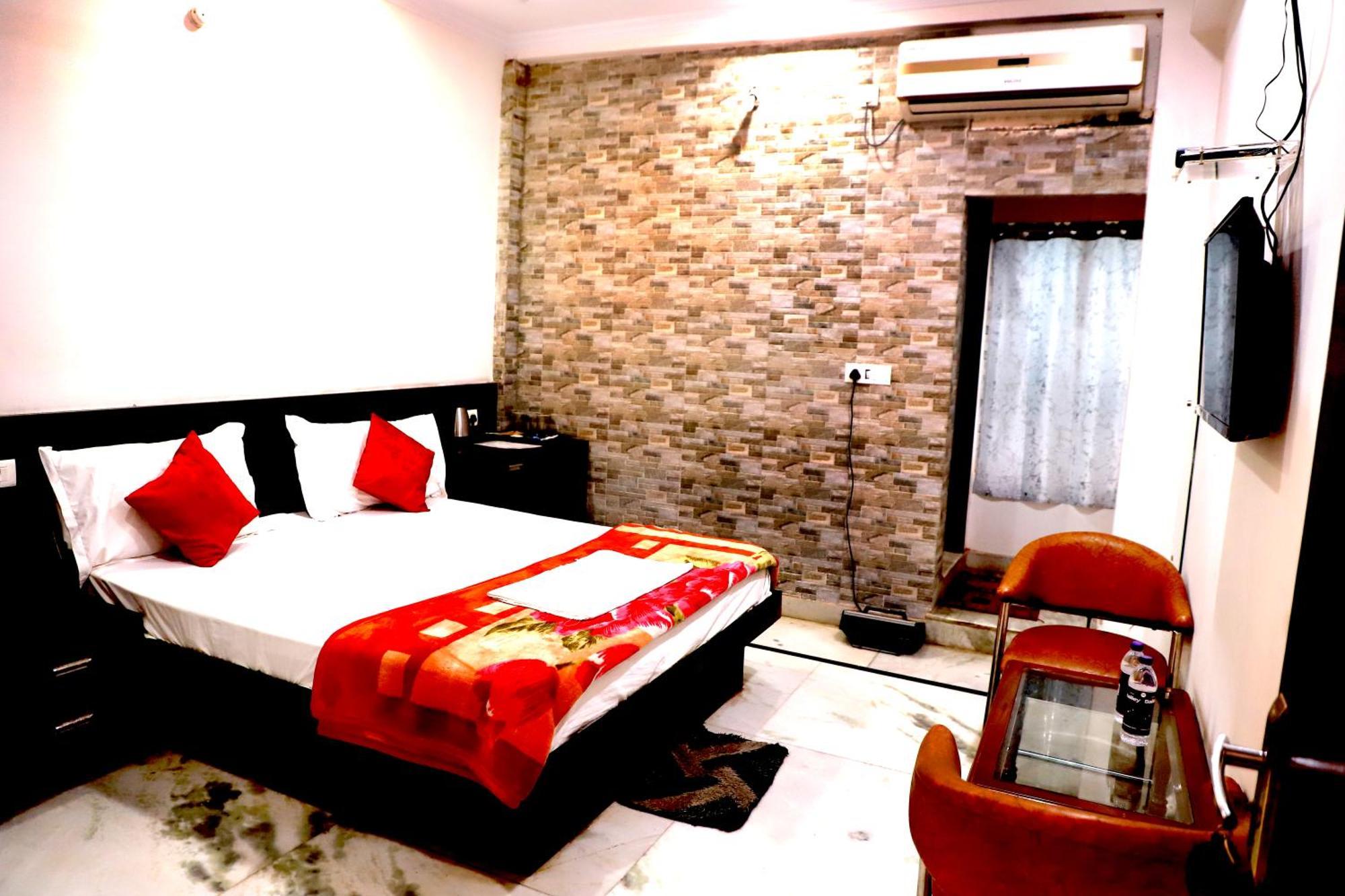 Hotel River View Khagaria Екстериор снимка